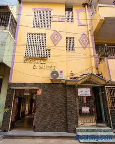 C Gowri Lodge - Image 1