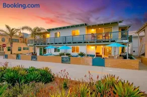 Newport Beach Condo with Patio Perfect Location on the Boardwalk - Image 3