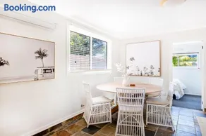Boho - Pet Friendly - 1 Min Walk to the Beach - Image 3
