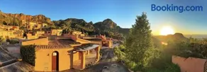 El Oasis - Mountain hideaway with pool & sunsets near Mojácar - Image 1