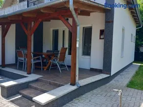 7 férőhelyes ház a tótól 15 m-re saját stéggel és csónakkal Balatonfenyvesen - Image 3