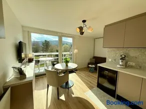Studio moderne avec balcon , centre Han-sur-Lesse ,5 min Grottes - Image 1