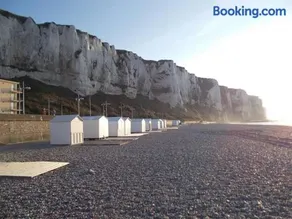 Studio proche des falaises, du port et des plages - Image 3