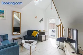 Little Cedars House - Image 2