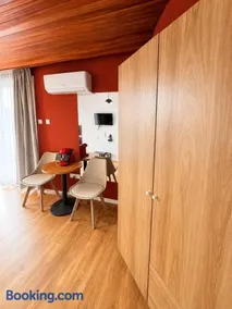 Modern Studio N1 private Kitchenette and Bathroom - Image 5