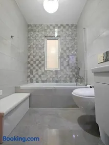 Seaview Escape - Image 2