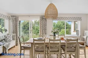 Rocket House - Large family home perched above the river - Image 3