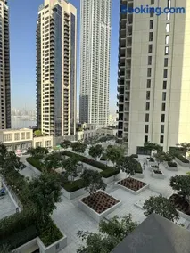 3BR Haven with Burj Views by MagnoliasVHR - Image 4