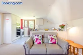 1 Bed in Dorchester oc-88611 - Image 3