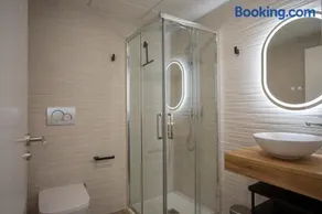 SingularStays El Puig III - Image 1