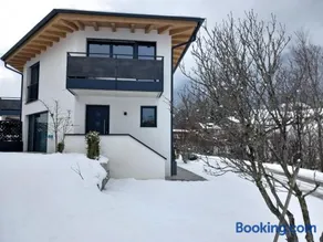 Familienorientiertes Apartment mit Garten, Grill und Terrasse - Image 2