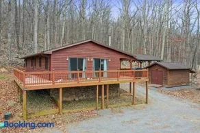 Mountain Retreat by Berkeley Springs wRiver Access - Image 3