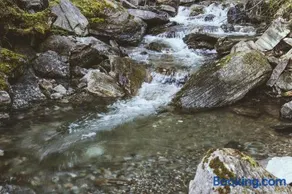 Waterfall Retreat - Image 5