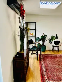 Modern Studio in Camden - Image 2