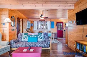 Bucky's PineIsle Retreat - Image 3