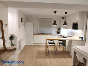 Apartamento LOS VEGA- parking privado - Image 4