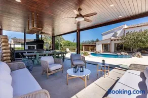 Spacious Villa with Pool, BBQ Terrace & En-Suite Bedrooms by Can Panxo - Image 1