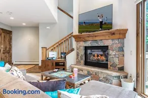 E1 Village Townhouse - Image 5
