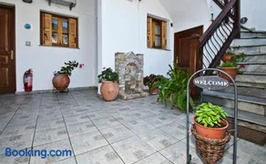 Athina Apartments - Image 3