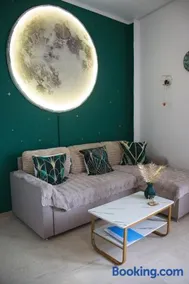 Celestial Suite Near Chalkida Downtown & The Beach - Image 2