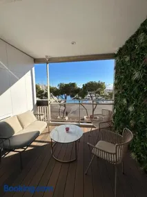 Luxurious accommodation on the Grand Prix track - Image 5