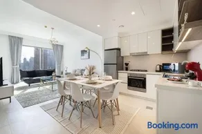 Downtown - Burj Khalifa Facing - 2 Bed Luxe Apartment - Image 4