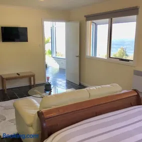 Skyescape on Northshore Guest Suite - Image 4
