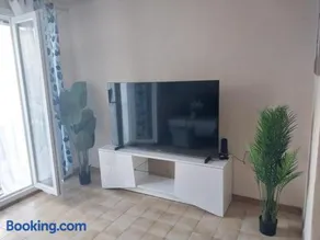 F5 lumineux et moderne Le confort parfait pour familles et couples, Perpignan - Image 1
