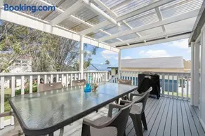 Osprey Cottage by Book Jervis Bay - Image 1