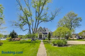Chesapeake Paradise House - Waterfront Vacation Rental Home on the Maryland Chesapeake Bay - Image 2