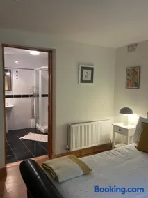 Greenview House - Image 1