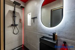 Studio Cinema Prive TV 85 pouces - Wifi - Clim - Gare 2 minutes - Image 3
