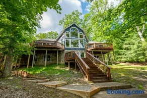 Blue Stone Lodge by Railey Vacations - Image 4