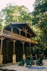 Creekside Oasis! - Image 1