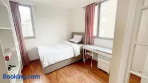 Apartment La Seine-Free Parking - Image 3