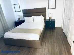 New Star Suite One - Image 3