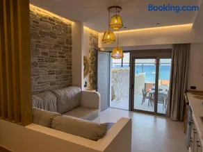 Marizon Suites - Adults Only - Image 3