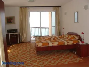 Villa Cvet Rooms - Image 2