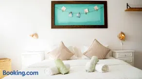 Ericeira Soulsurfers Guesthouse - Image 3