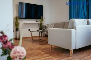 Luxury Art 4 Apartment - Image 2