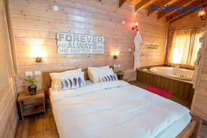 Pine Tree Cabin - Image 3
