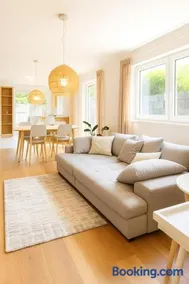 RuheTraum 80 - helles Design-Apartment mit Terrasse Parkplatz & Self-Check-in - Image 2