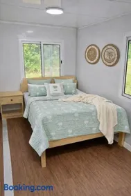 Aore Shores Beachfront Bungalow - Image 5