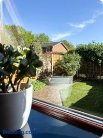 Stylish & comfortable home near airport and hospital - Image 3