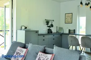 DeerHouse - Image 2