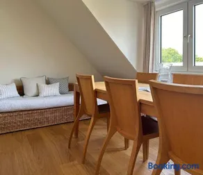 Lichtdurchflutete Dachgeschosswohnung in Uninähe - Image 2