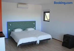 Bubulcus and Bolotas - Off Grid Nature Holiday Home - Image 5