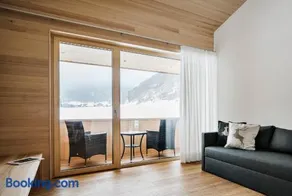 Gabriela Apartments - Image 1