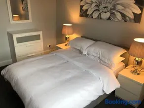 The Station Apartment - Image 5