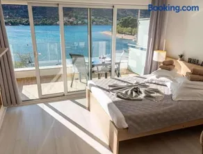 Holidays Roko - Sea View Apartments with Pool - Image 2